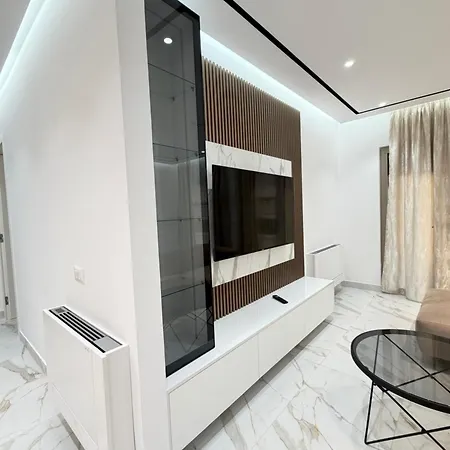 Luxury 2br At Delijorgji Complex *