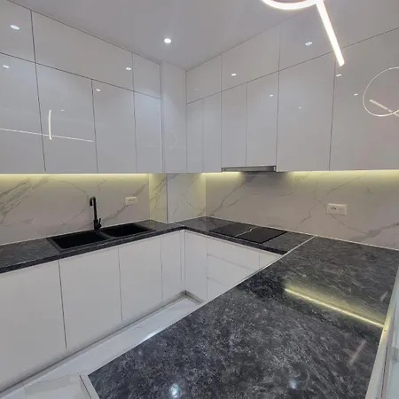 Luxury 2br At Delijorgji Complex